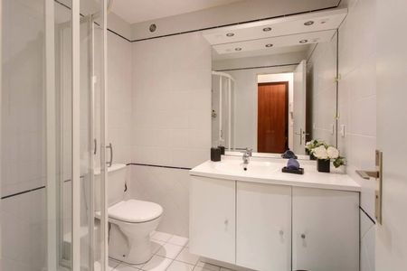 Location Appartement 1 pièce 26m² NICE 06000 - Photo 5