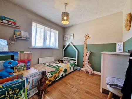 Larchwood, Preston - Photo 2