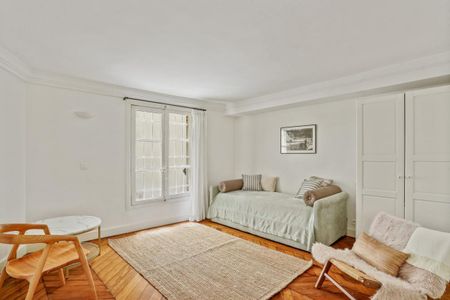 Location Appartement 4 pièces Meublé 104m² PARIS 2ème - Photo 4