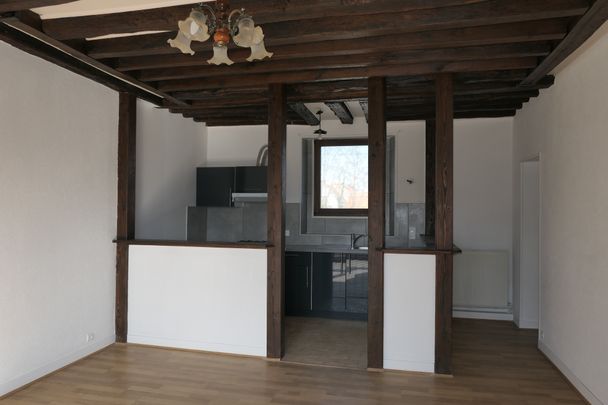 DEUX PIECES ORSAY LE GUICHET - Photo 1