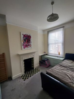 Room in a Shared Flat, Balham, SW12 - Photo 1
