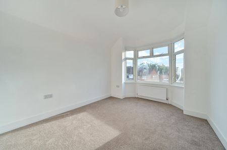 3 bedroom detached house to rent - Photo 2