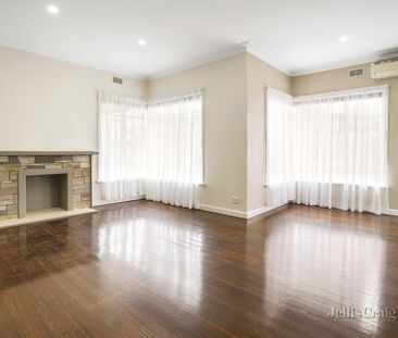 2 Murdo Road, Clayton - Photo 4