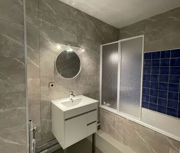 Location Appartement 2 pièces 47m² MONT DE MARSAN 40000 - Photo 2