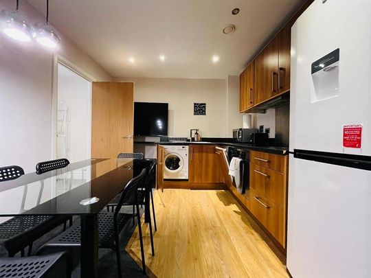 3 bedroom apartment to rent - Photo 1
