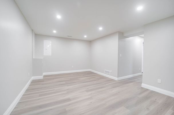 For Lease - 35 St George Street Unit# 1, Brantford, Ontario - Photo 1