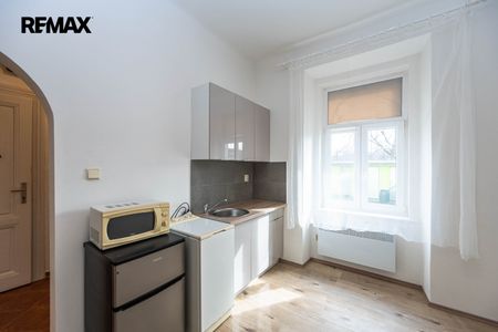 Pronájem bytu 1+kk v osobním vlastnictví 25 m², Praha 8 - Libeň - Photo 2