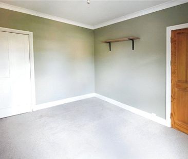 4 bedroom semi-detached house to rent - Photo 6