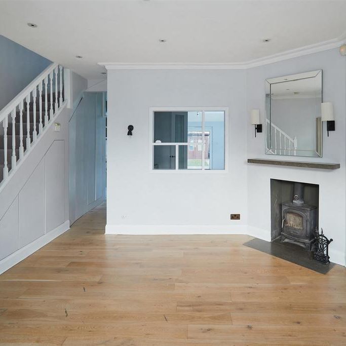 4 bedroom terraced house to rent - Photo 1