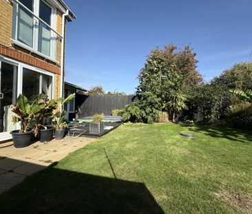 Riverdown, March - Photo 6