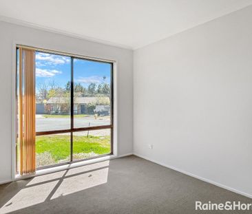 Neat Isabella Plains Home With Large Backyard - Photo 4