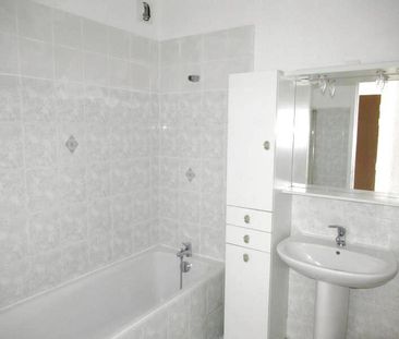 Location Appartement 2 pièces 53m² LA PRIMAUBE 12450 - Photo 4