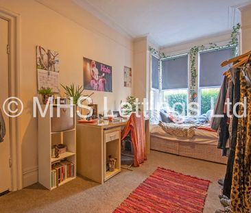 4 Bedroom Mid Terraced House for rent in Manor Drive - Photo 6