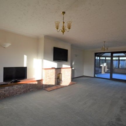 Granta Close, Witchford - Photo 1