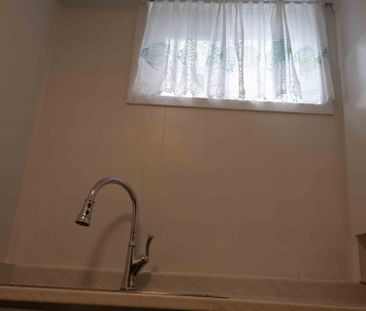 For Lease - 226 Shaughnessy(Lower) Boulevard, Toronto, Ontario - Photo 6