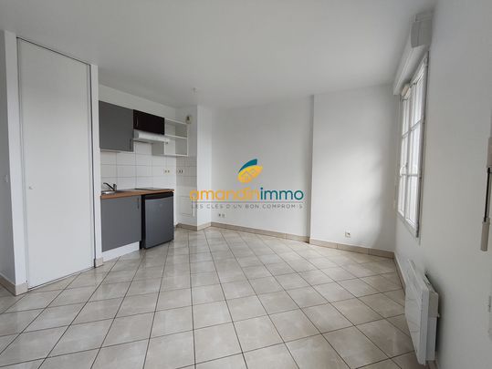 Location Appartement 1 pièce 27m² ST FARGEAU PONTHIERRY 77310 - Photo 1