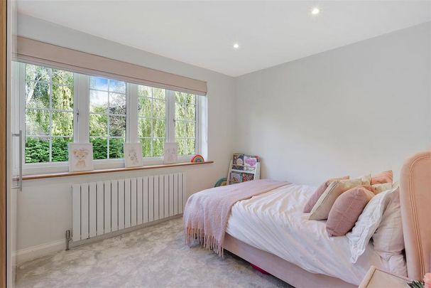 5 bedroom detached house to rent - Photo 1