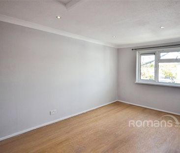 2 bedroom maisonette to rent - Photo 2