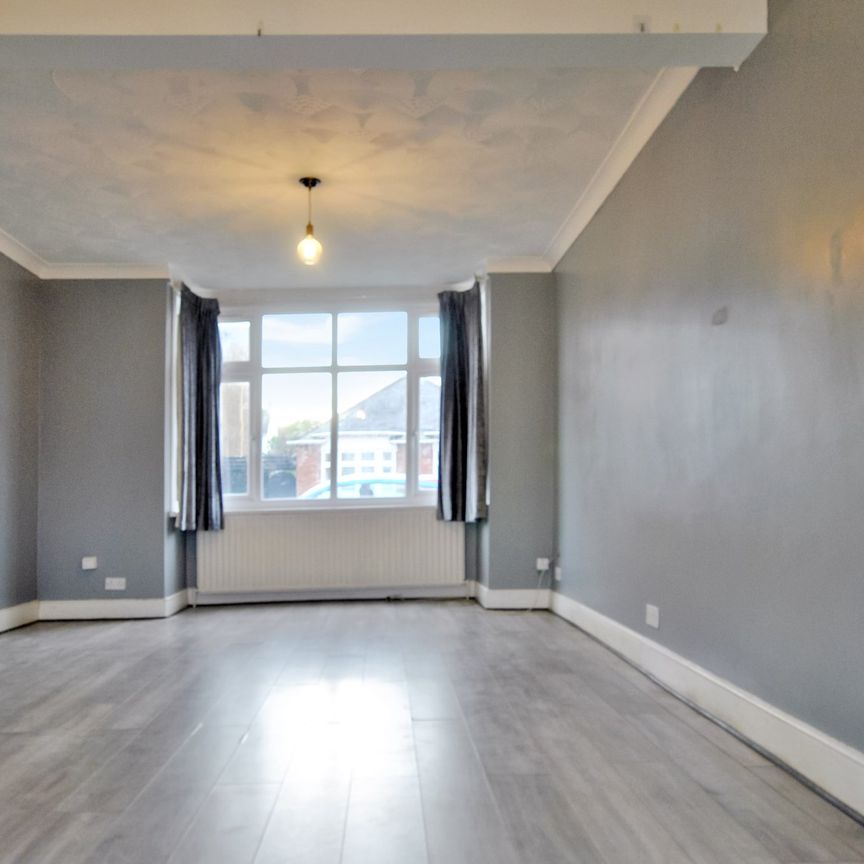 Portland Avenue, Kent, London - Photo 1