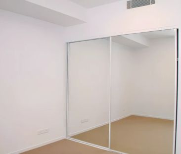 1Bedrooms, 1Bathrooms - Photo 2