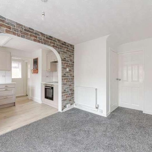 Manor Drive, Buckley, CH7 - Photo 1