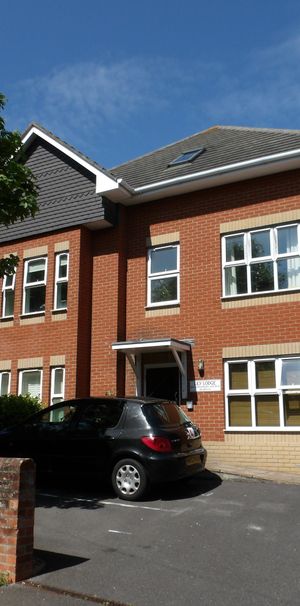 Castlemain Avenue, BH6 5FE, Bournemouth - Photo 1