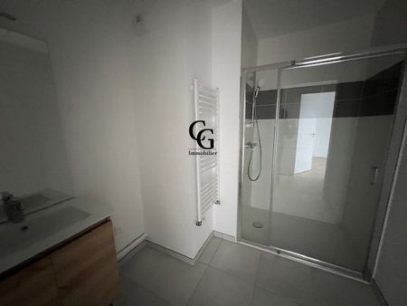 Location Appartement 3 pièces 75m² LES SORINIERES 44840 - Photo 4