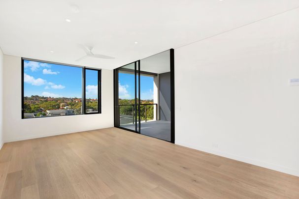 Stylish Two Bedroom Apartment with Beautiful Outlook - Photo 1