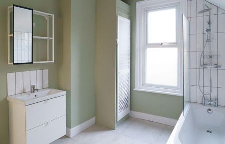 2 bedroom flat to rent - Photo 3