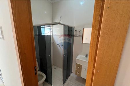 CASA PARA LOCAÇÃO COM 3 DORMITÓRIOS (1 SUÍTE), QUINTAL E GARAGEM PARA 2 CARROS - Photo 2