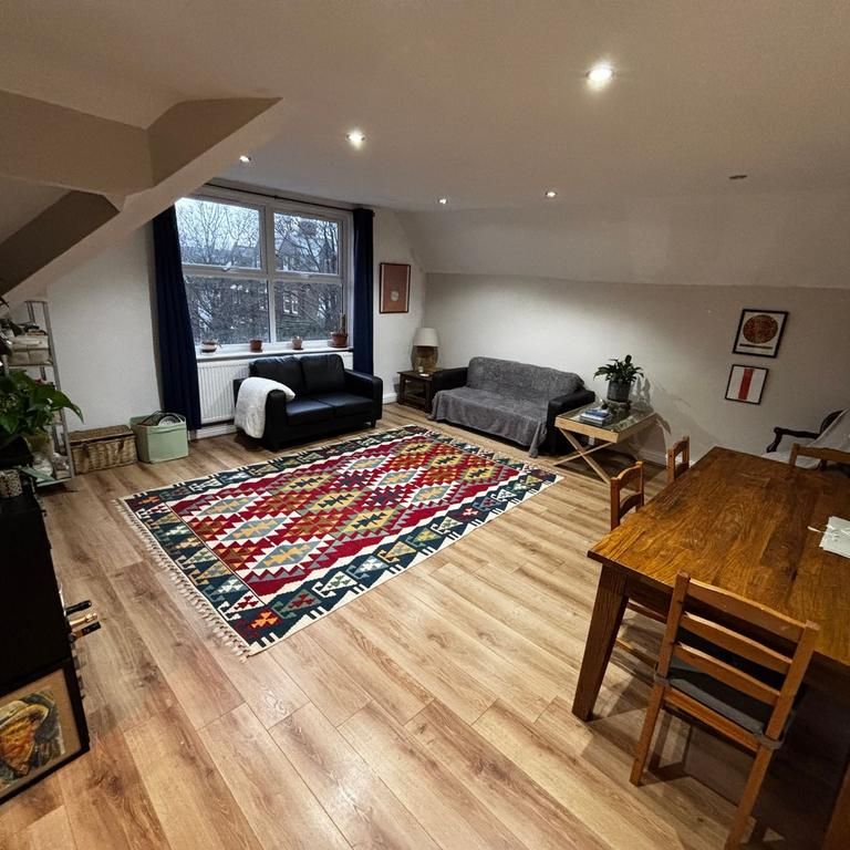 2 bedroom flat to rent - Photo 1