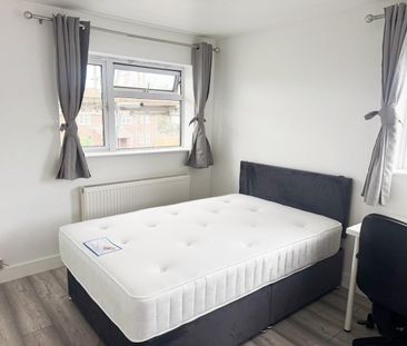 Room in a Shared House, Stothard Road, BS7 - Photo 6