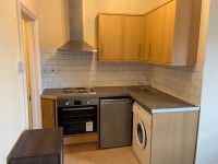 1 bed Studio - To Let - Photo 4