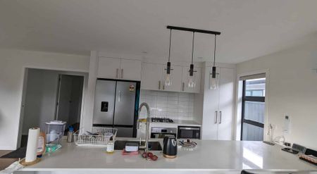 Wallaceville Estate, 3 Bedrooms - Photo 3