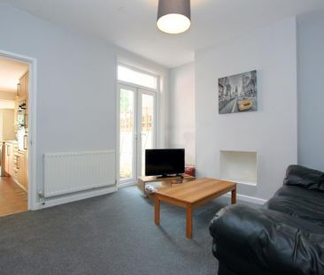 1 bedroom in a house share to rent - Photo 1