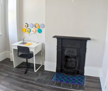 Room in a Shared Flat, Streatham High Road, SW16 - Photo 4