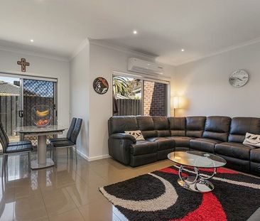 2/7 Willow Court, Bellfield VIC 3081 - Photo 1