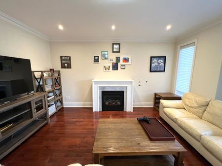 For Lease - 826 Wingarden Crescent, Pickering, Ontario - Photo 3