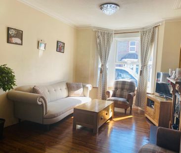 3 Bed Terraced House, Eastcombe Avenue, SE7 - Photo 1