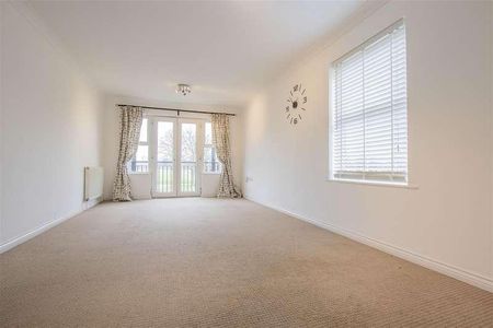 Cobham Close, Enfield, EN1 - Photo 2