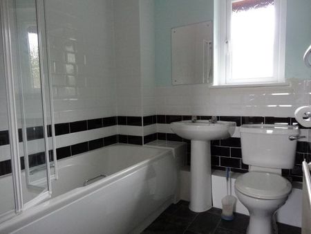 Broyd View, Greaves, Lancaster, LA1 - Photo 5