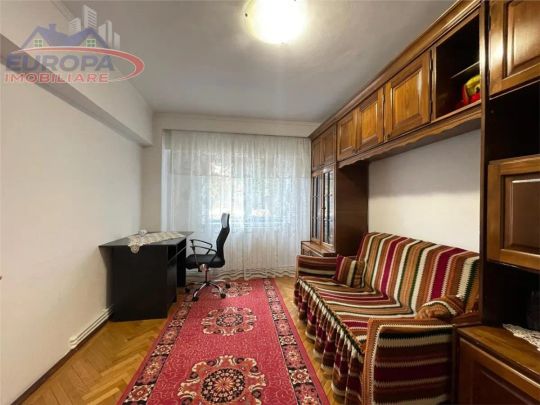 Apartament 3 camere de inchiriat zona centrala Tulcea - Fotografie 1