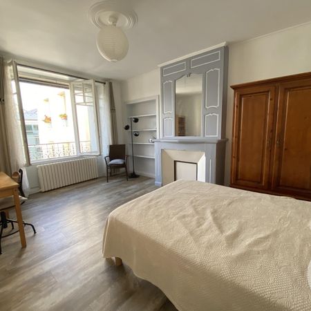 Location Appartement 3 pièces 75m² GRANVILLE 50400 - Photo 4