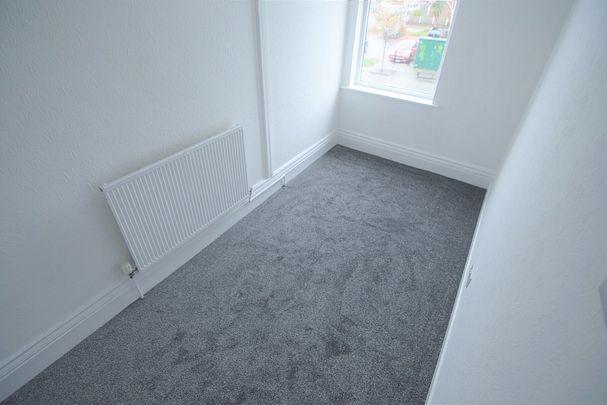 To Let 2 Bed Flat - Photo 1