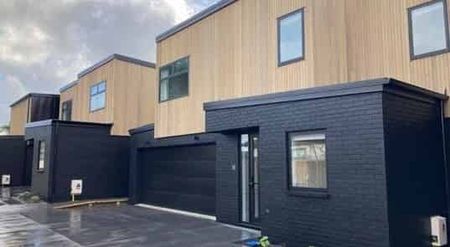 Trendy Brand New Townhouse - Photo 5