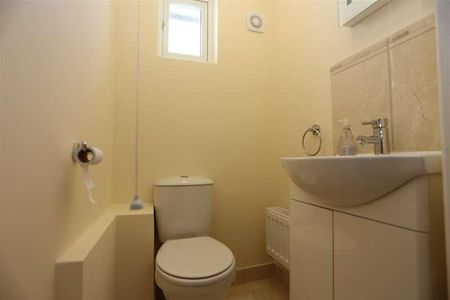 Blatchington Road, Hove, BN3 - Photo 4