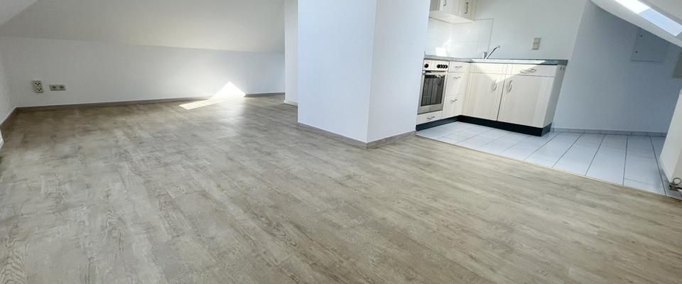 *** Gemütliches 2-Raum-DG-Kuschelnest mit Einbauküche in Weißenborn bei Freiberg *** - Photo 1