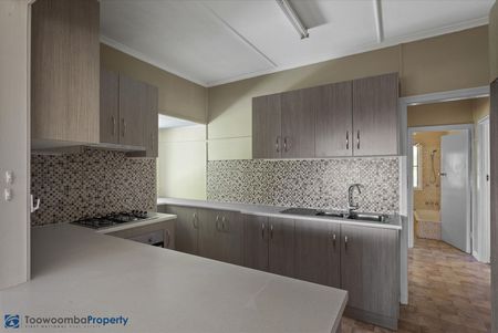 Tranquil 3 Bedroom Oasis! - Photo 4