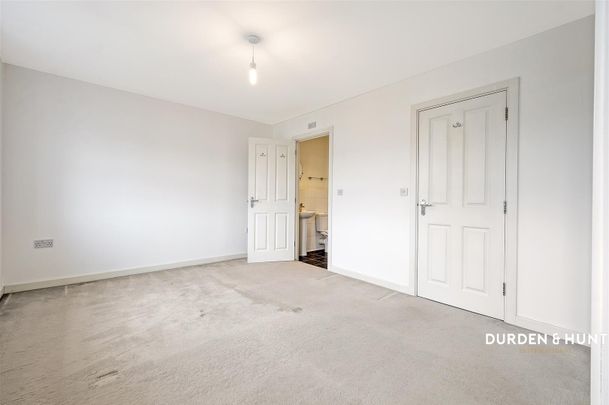 Peache Road, Colchester - Photo 1