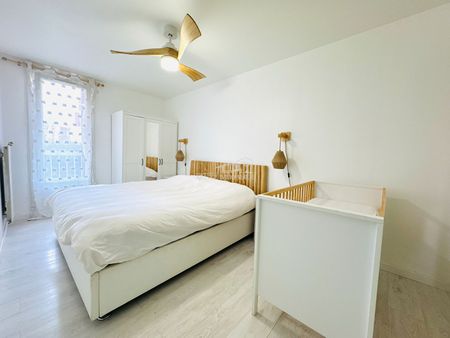 Location Appartement 4 pièces 87m² - Photo 5